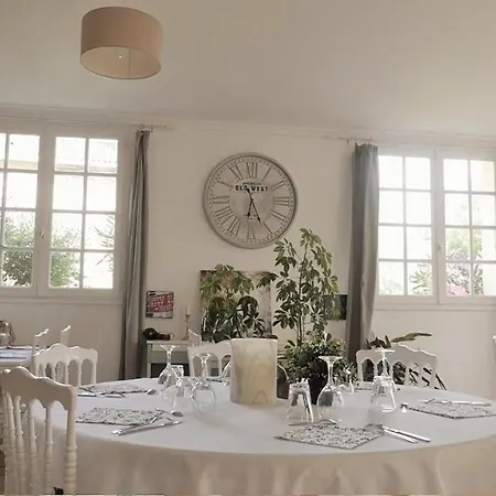 Chateau Marith - Etablissement Climatise Avec Piscine Hotel Clairac (Lot-et-Garonne)