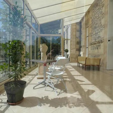 Chateau Marith - Etablissement Climatise Avec Piscine 3*