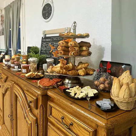 Chateau Marith - Etablissement Climatise Avec Piscine 3*
