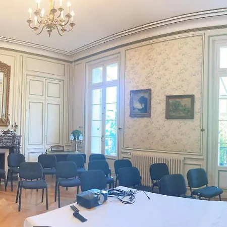 Hotel Chateau Marith - Etablissement Climatise Avec Piscine 3*